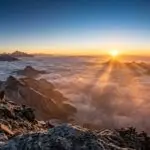 La Lumière est entrée dans le Monde